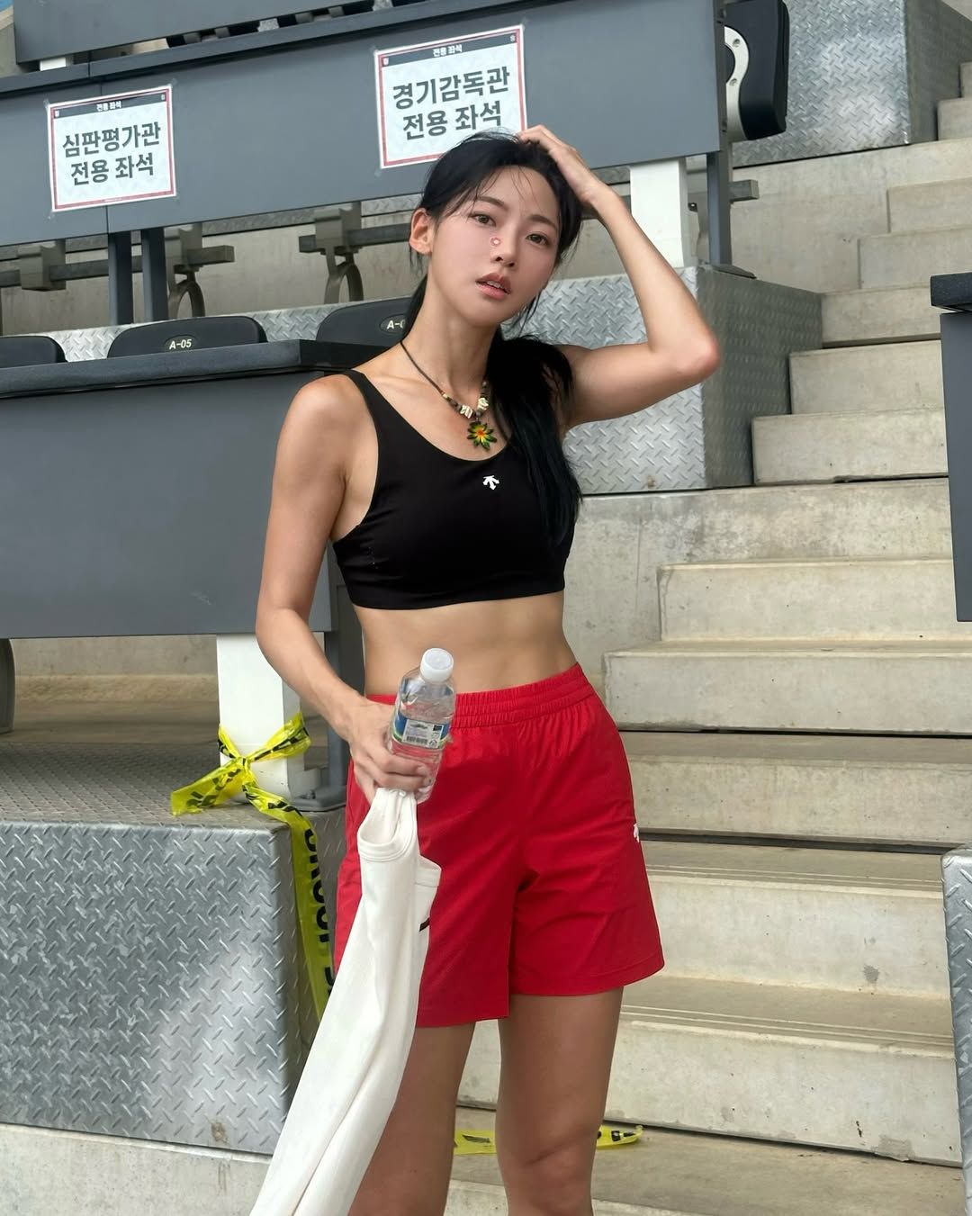 운동복을 다양한 방법으로 입는 김민지. 사진 인스타그램 @arb0r_day