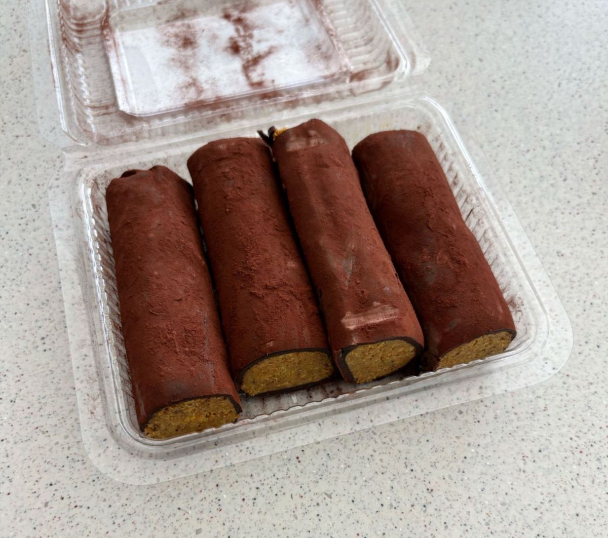 새들러하우스의 두바이쫀득김밥, 인스타그램 @saddlerhaus_bakery