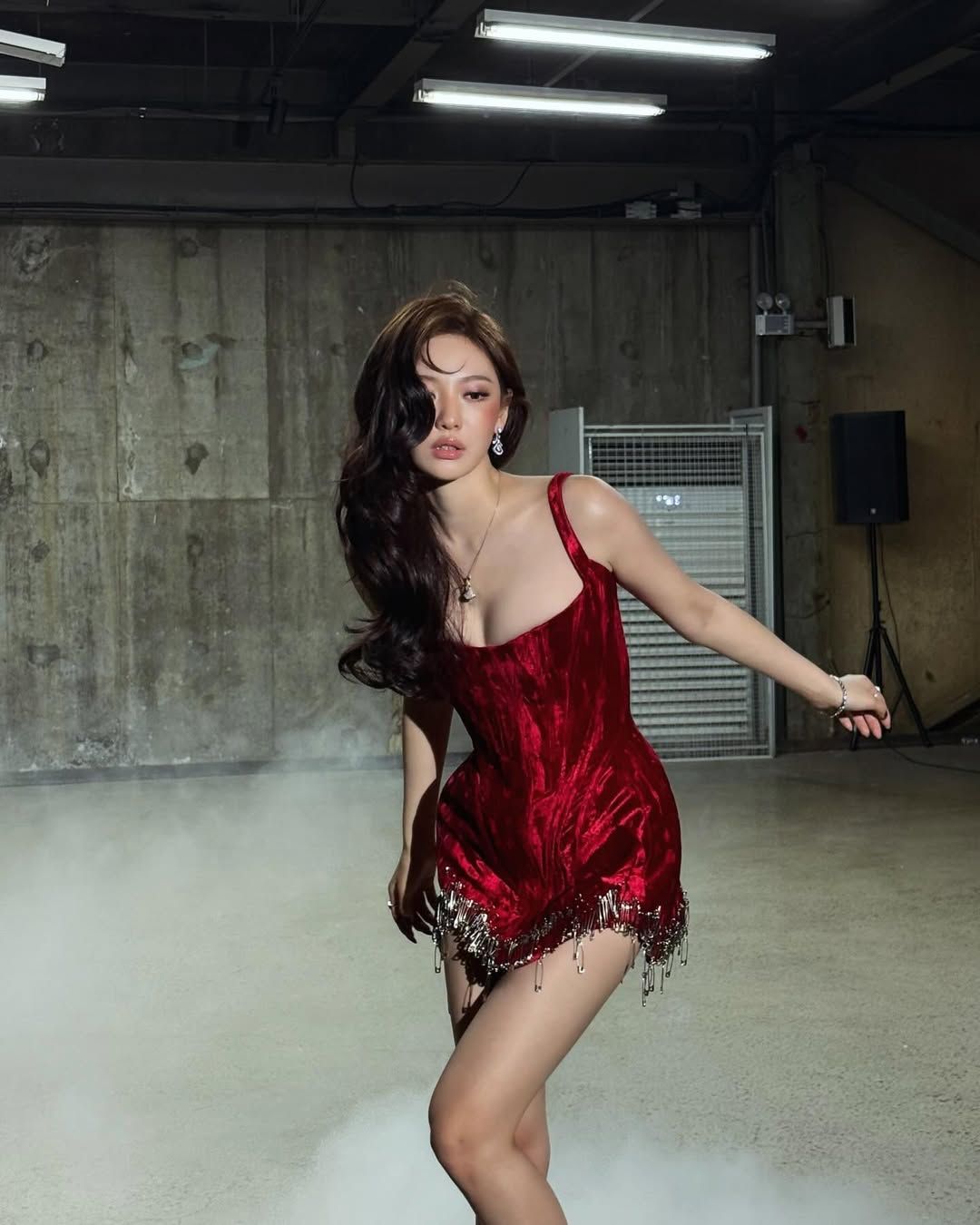 셀렙 드레스 (출처 : 인스타그램 @imnotningning)