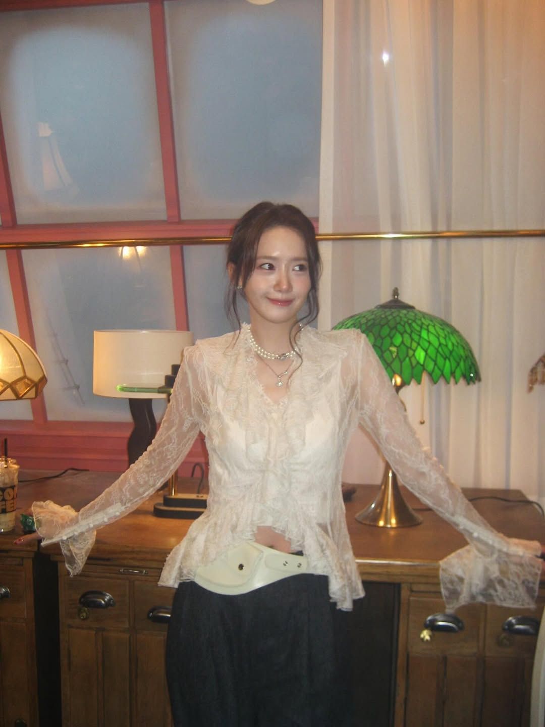 윤아 모던 로맨티시즘 패션 | 인스타그램 @yoona__lim 