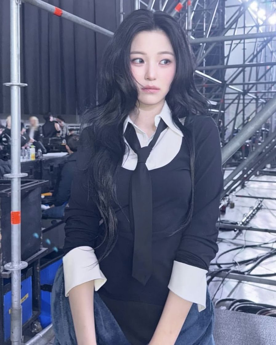 인스타그램 @jiheonnibaek 