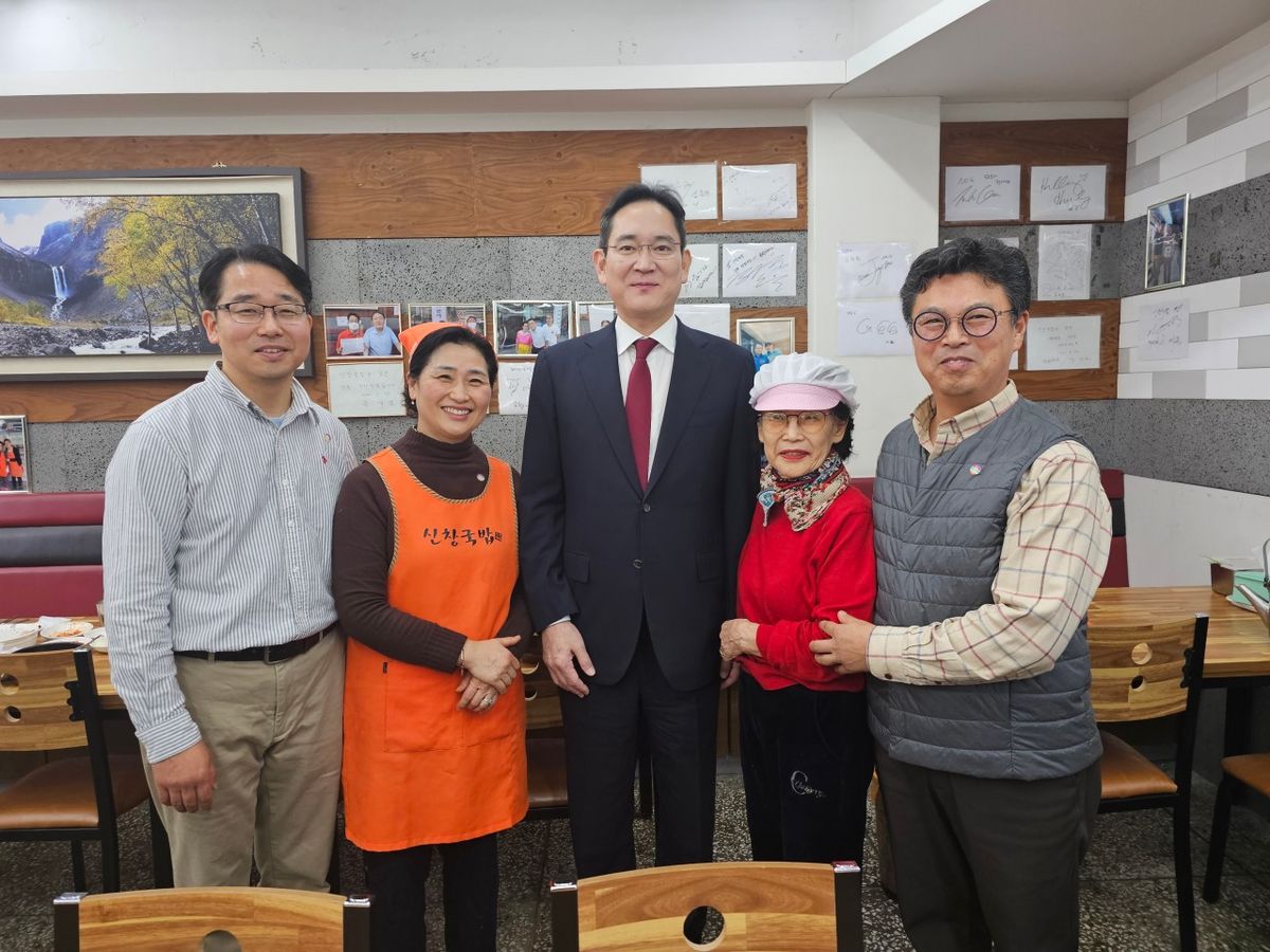 이재용 회장뿐만 아니라 수많은 정,재계 인사들이 다녀간 돼지국밥 맛집 신창국밥 본점. 사진 네이버 지도 신창국밥 본점 업체 등록 사진