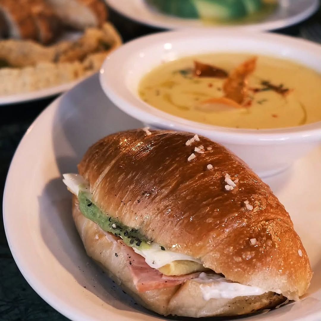 빵을 정말 잘하는 브런치 맛집 해방촌 오파토. 인스타그램 @opato_08am