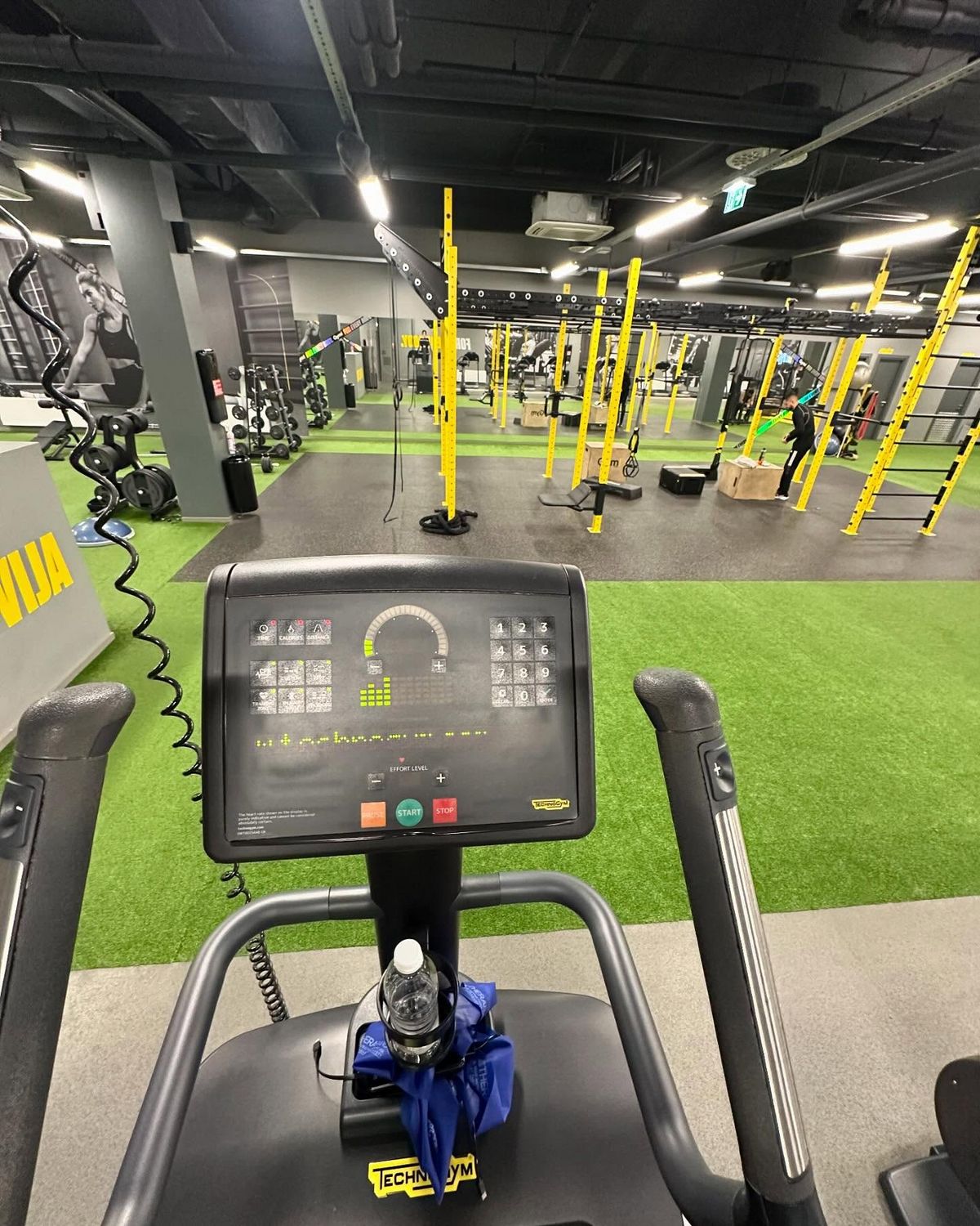 신세경 운동 | 인스타그램 @SJKUKSEE