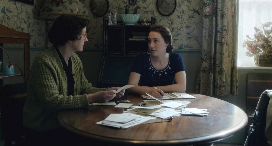 소개팅에서 괜찮은 사람 소개받는 법. 영화 '브루클린 (Brooklyn) 스틸컷