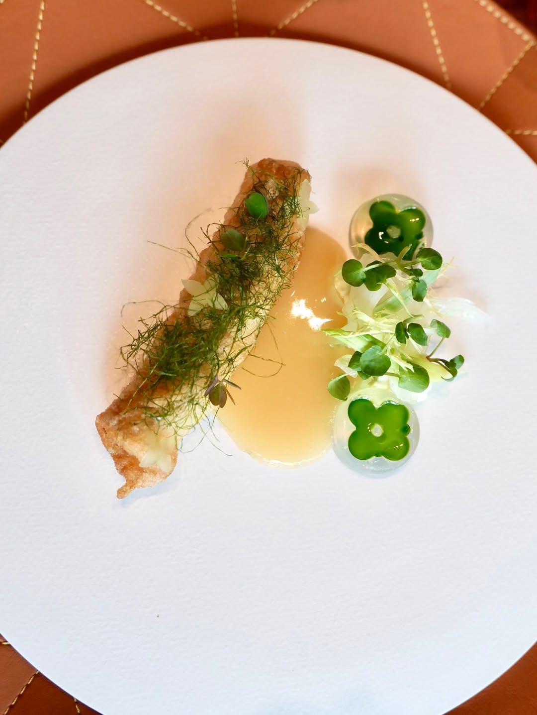 A50B 1위를 수상한 아토믹스 팀의 요리를 맛볼 수 있는 제이피 앳 루이비통. 인스타그램 @jparkato