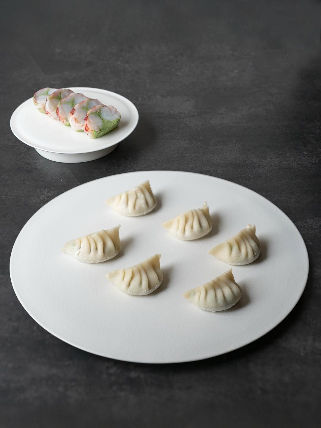 강민구 셰프는 대한민국 유일의 미슐랭 3스타 파인다이닝 밍글스를 운영하고 있다. 인스타그램 @mingles_restaurant