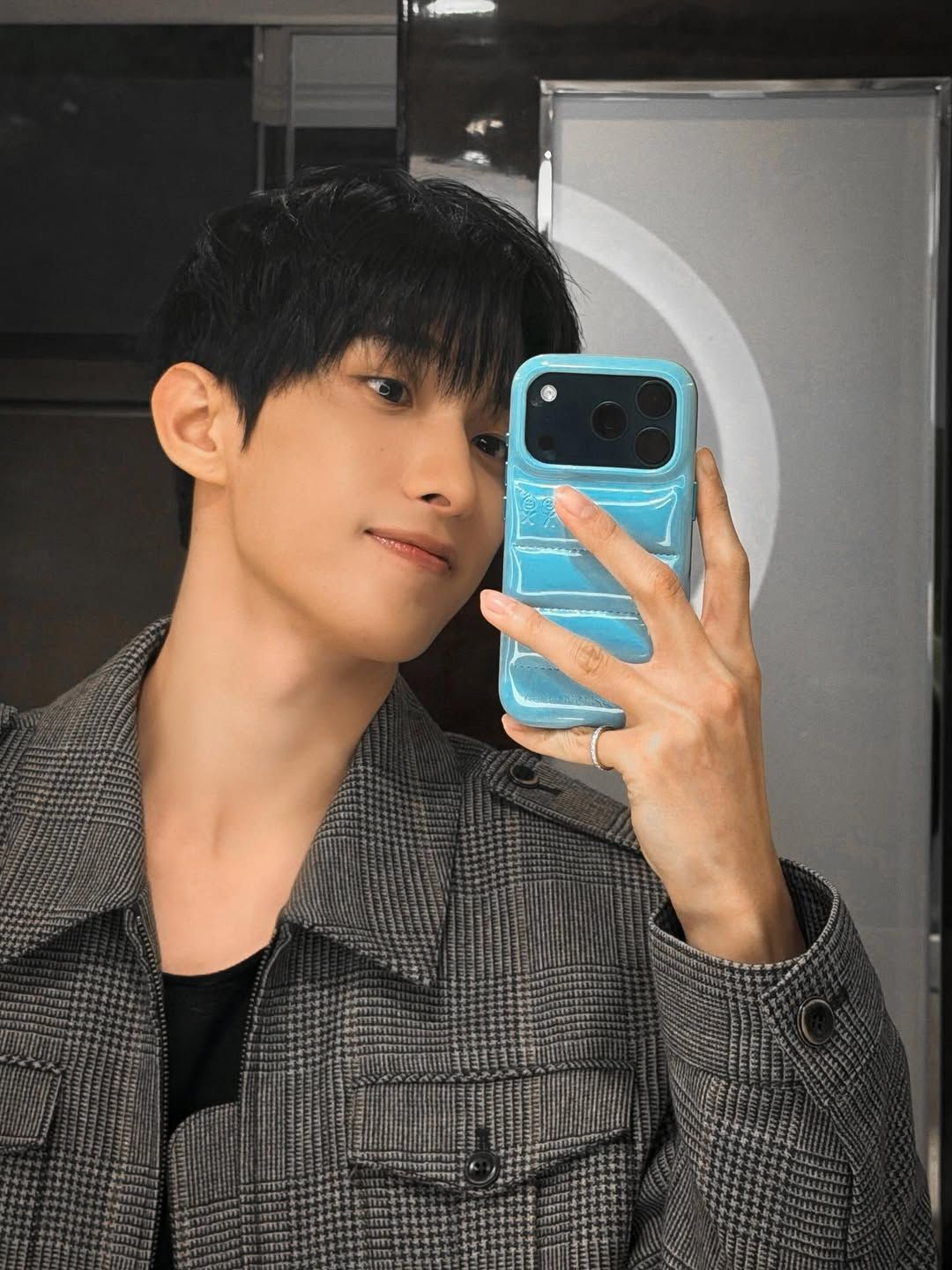 2월 18일 생일을 맞은 세븐틴 도겸. 인스타그램 @dk_is_dokyeom