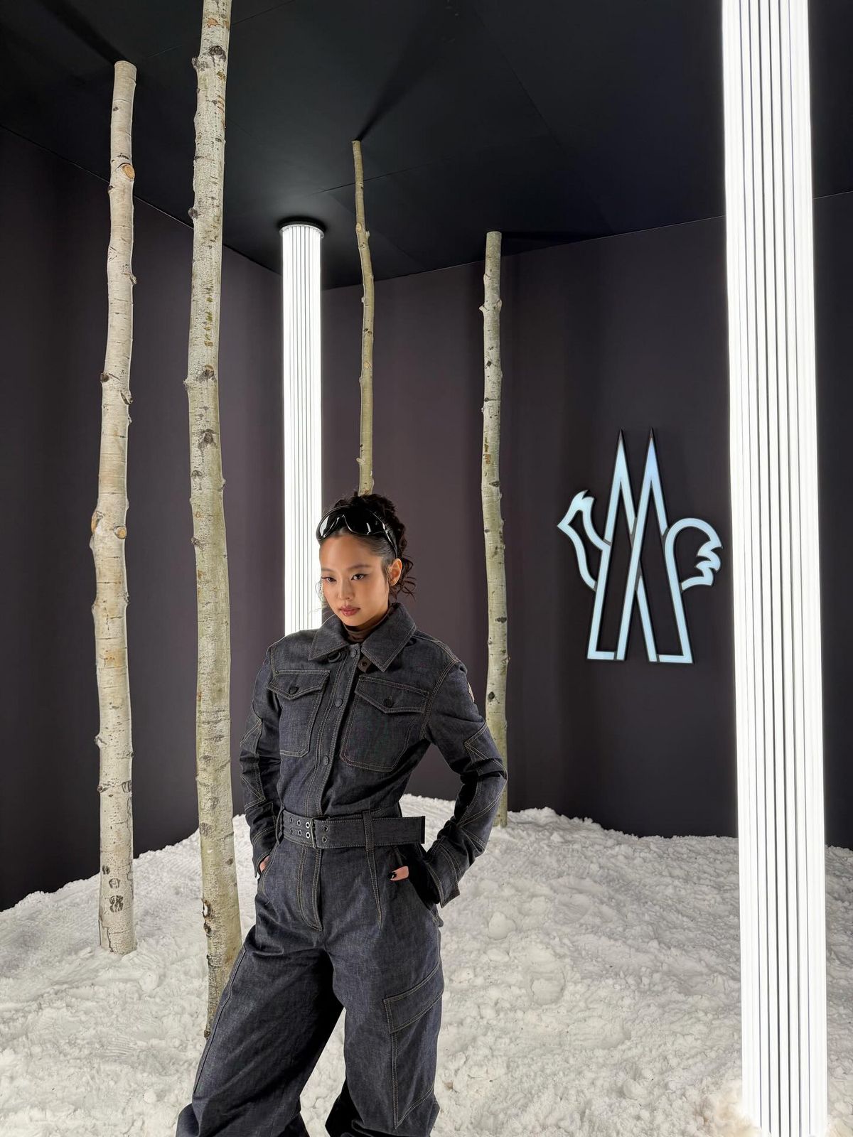 제니의 청청 룩. 인스타그램 @jennierubyjane 