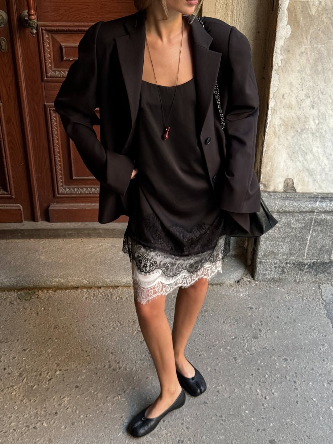 슬립 드레스 With 블레이저 | 인스타그램 @alenakout