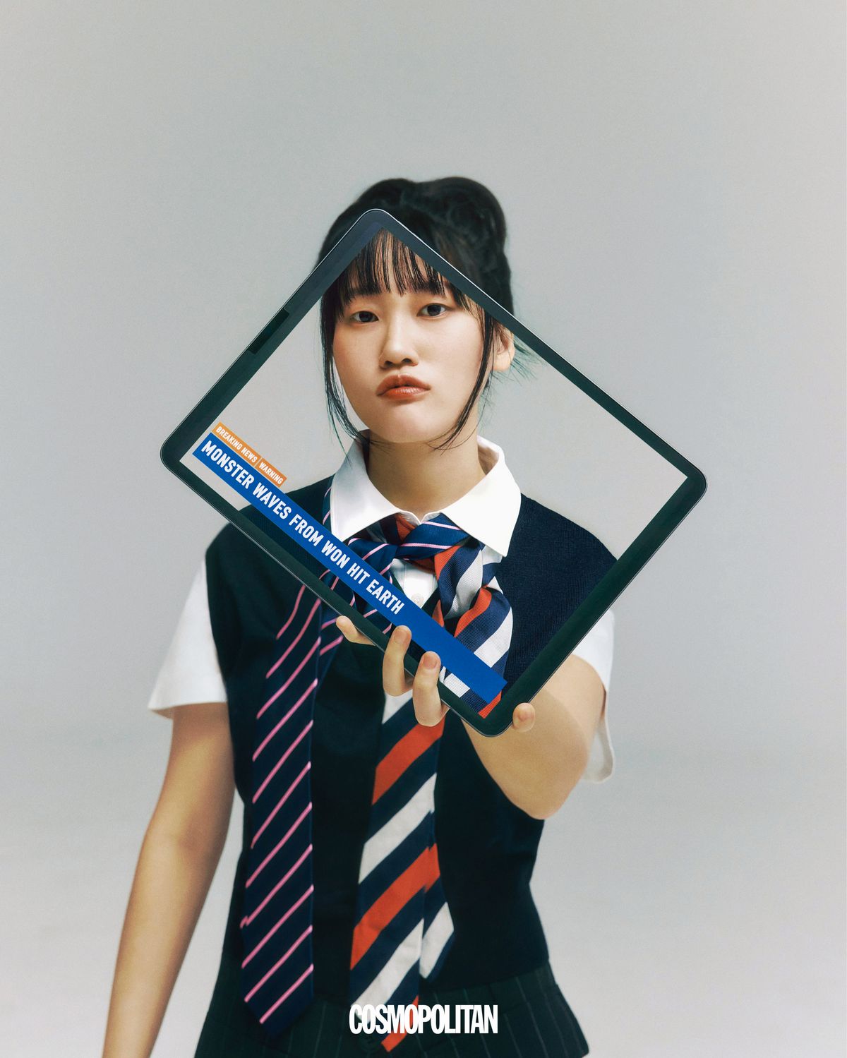 셔츠 베스트 Cos. 팬츠, 타이 스타일리스트 소장품.