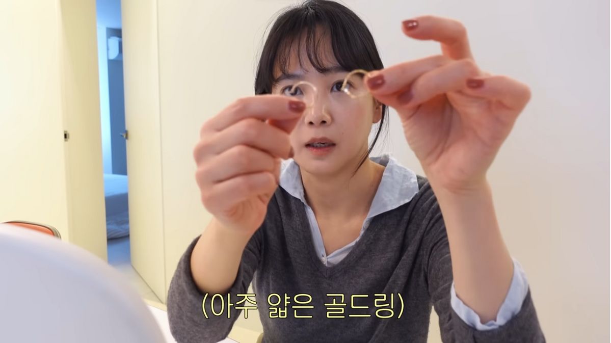 윤승아 귀걸이 | 유튜브 <승아로운>