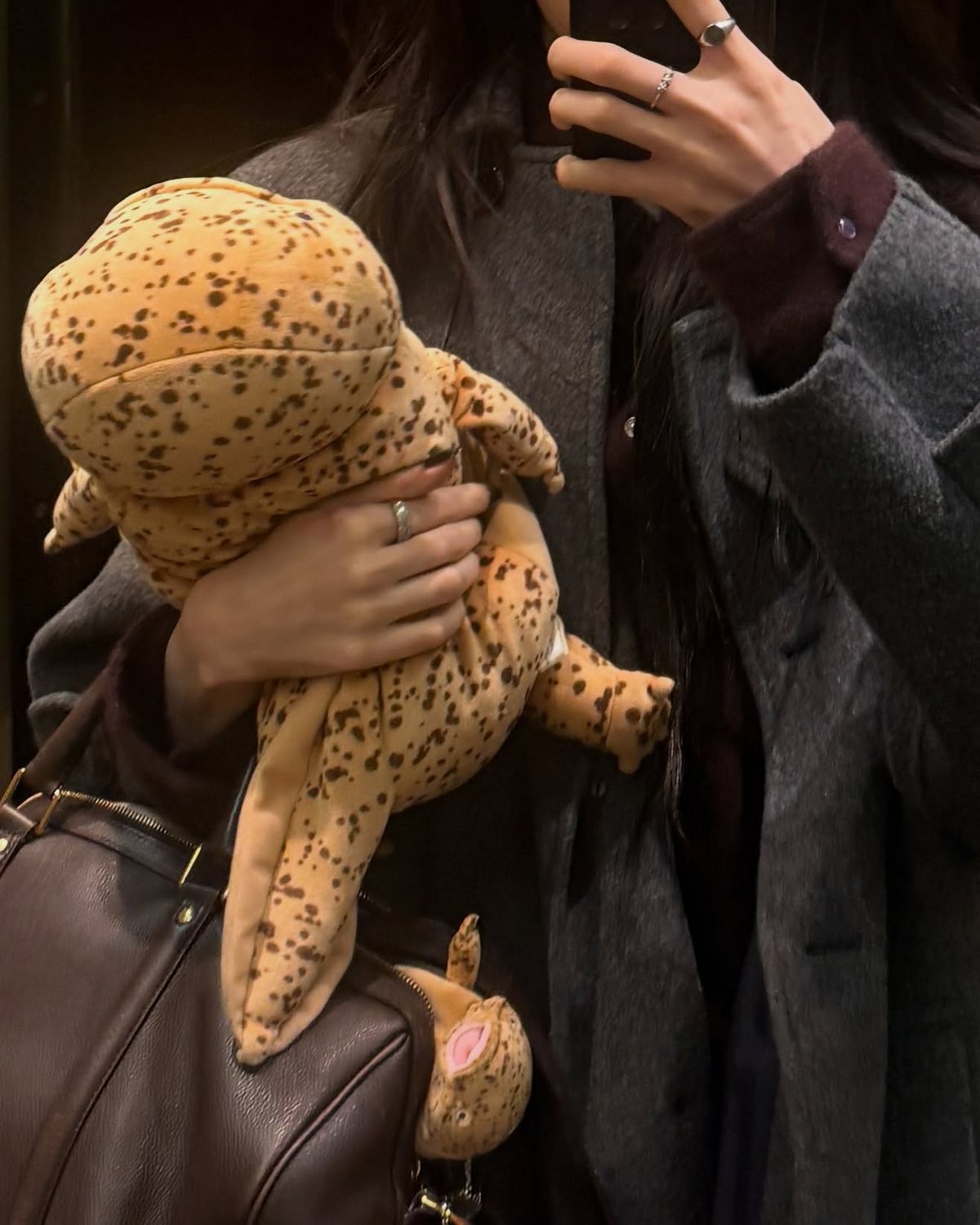 애니 일상룩. 인스타그램 @anniesmoon