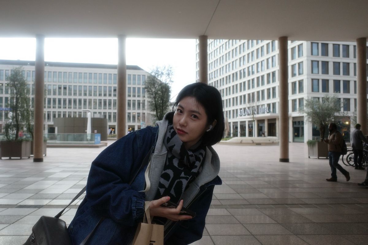 신예은 일상룩. 인스타그램 @__shinyeeun