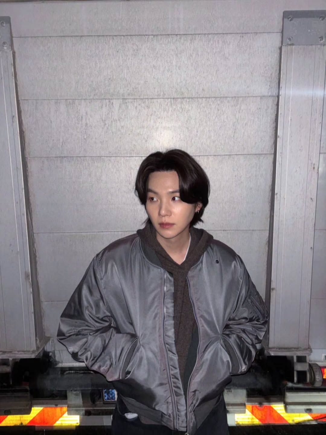 3월 9일 생일을 맞은 슈가. 인스타그램 @agustd