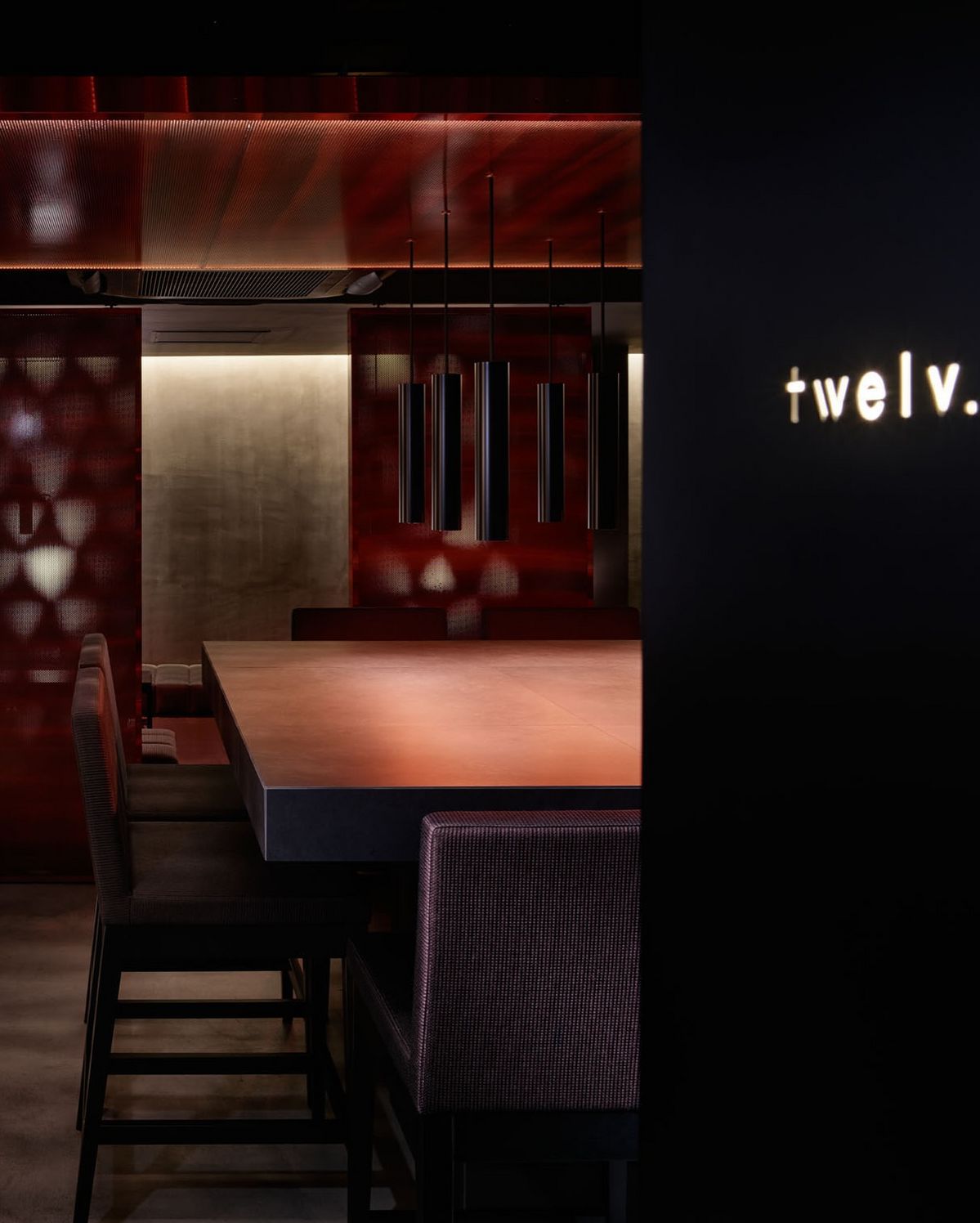 엄지원, 강민경의 됴코 핫플 바, 트웰브 | 인스타그램 @12twelv