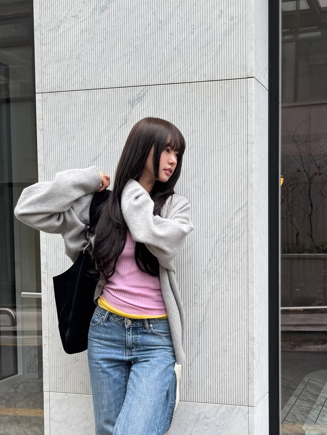 박희선이 청바지를 입는 방법. 사진 인스타그램 @heesunrose