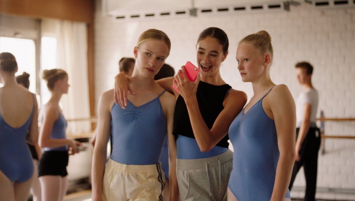 운동을 안 했는데, 살 빠진 날의 정체. 영화 ‘Girl’ 스틸컷