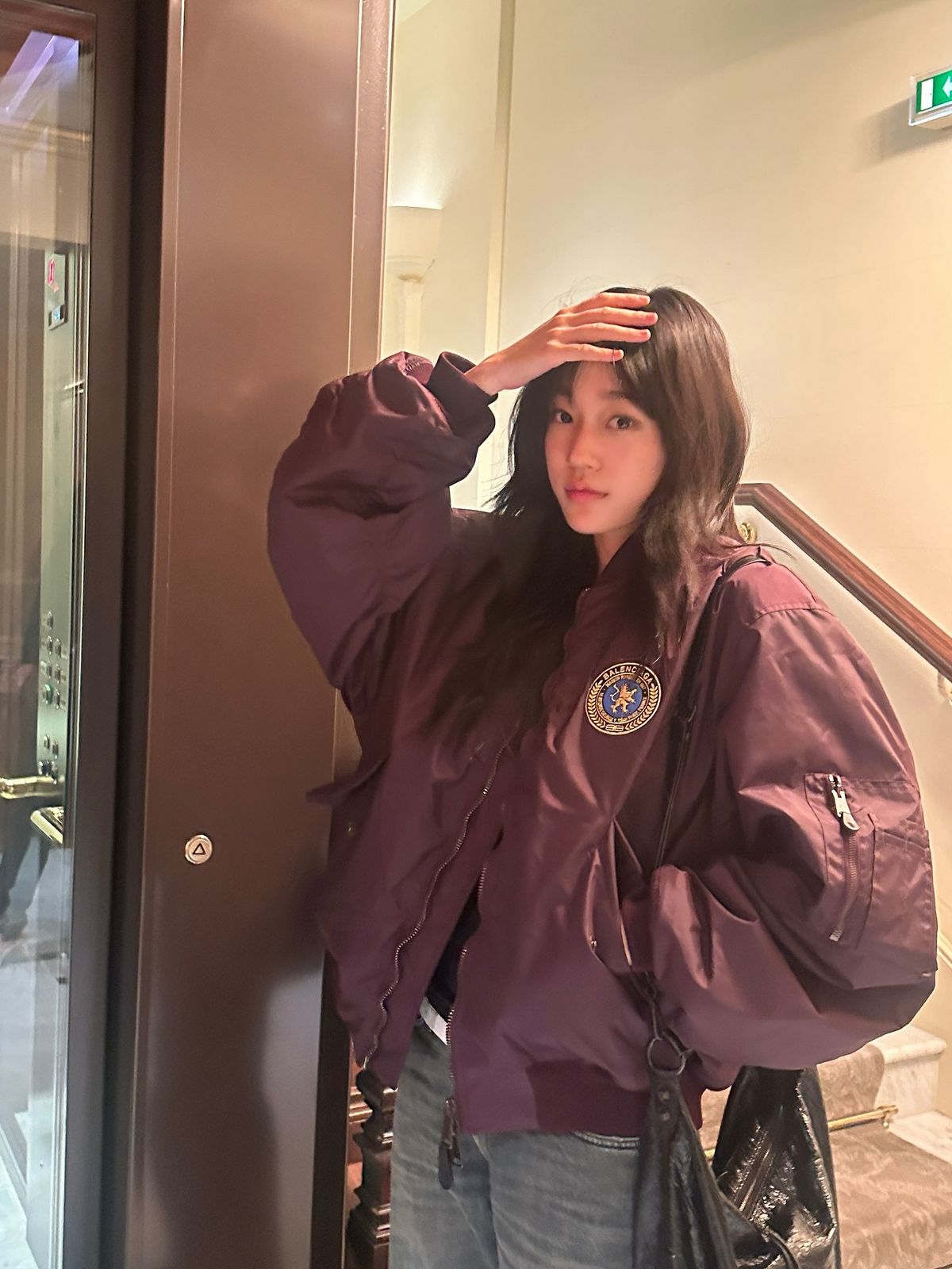 노윤서의 항공점퍼 코디. 인스타그램 @rohyoonseo