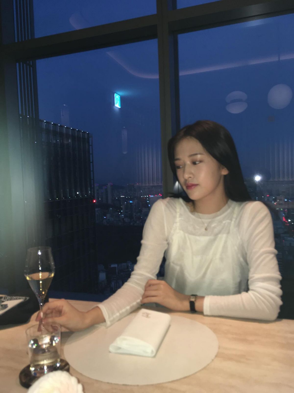 안유진 패션 | 인스타그램 @_yujin_an