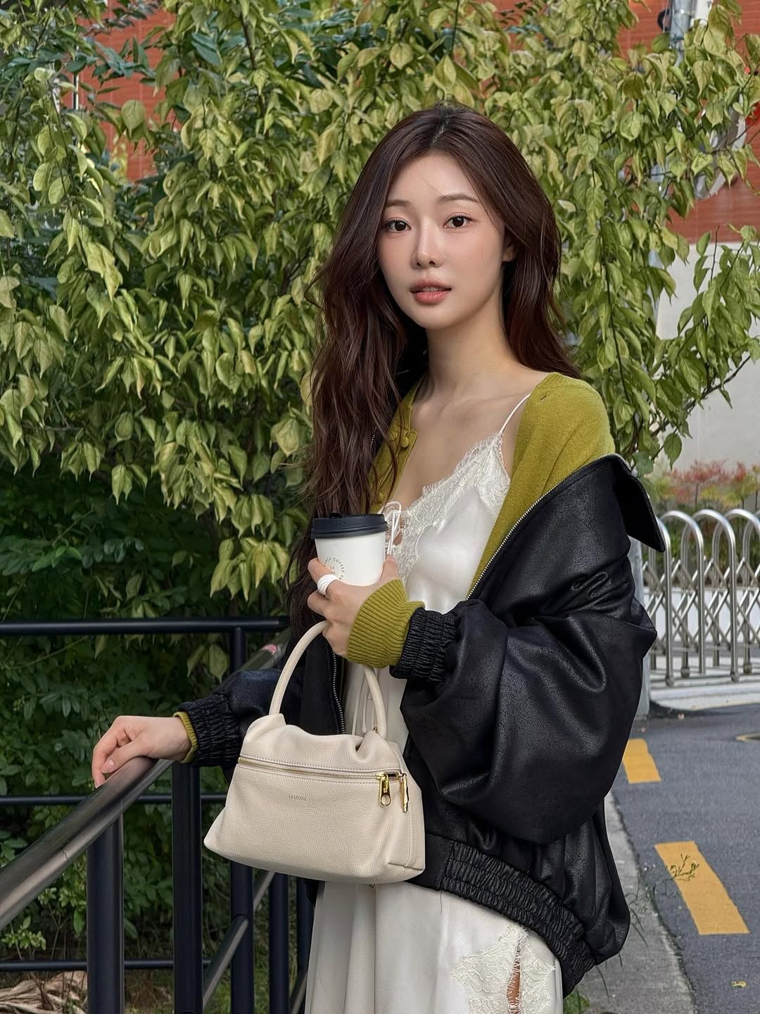 인스타그램 @youseeany