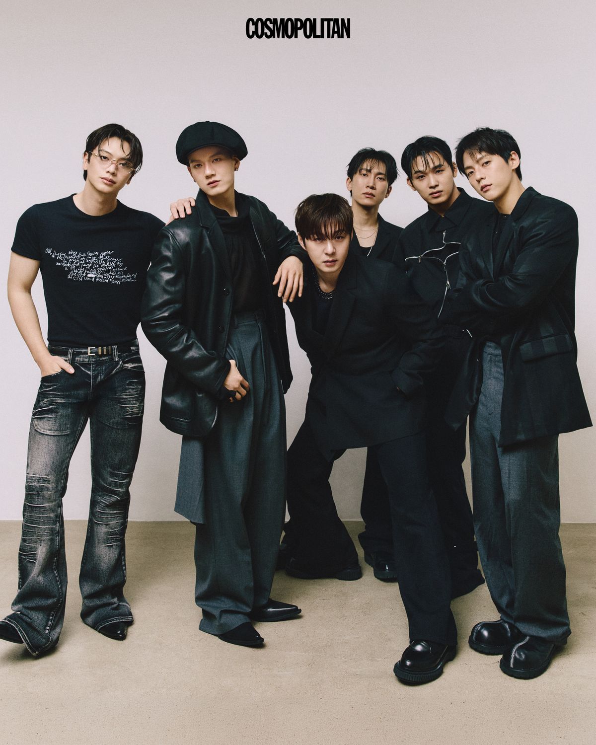 (육성재)티셔츠 Ann Demeulemeester. 안경 Rayban by Luxottica. 팬츠, 슈즈, 벨트 스타일리스트 소장품. (프니엘) 팬츠 Neu-in. 뉴스보이캡 Varzar. 블레이저와 셔츠, 슈즈 스타일리스트 소장품. (이창섭)톱 Neu-in. 재킷, 팬츠, 슈즈 스타일리스트 소장품. (서은광) 재킷 Maison margiela. 톱, 팬츠, 슈즈 스타일리스트 소장품. (임현식)재킷 Staffonly by Aderkuver. 팬츠, 슈즈 스타일리스트 소장품. (이민혁)팬츠 Eenk. 재킷, 톱, 팬츠, 슈즈 스타일리스트 소장품.