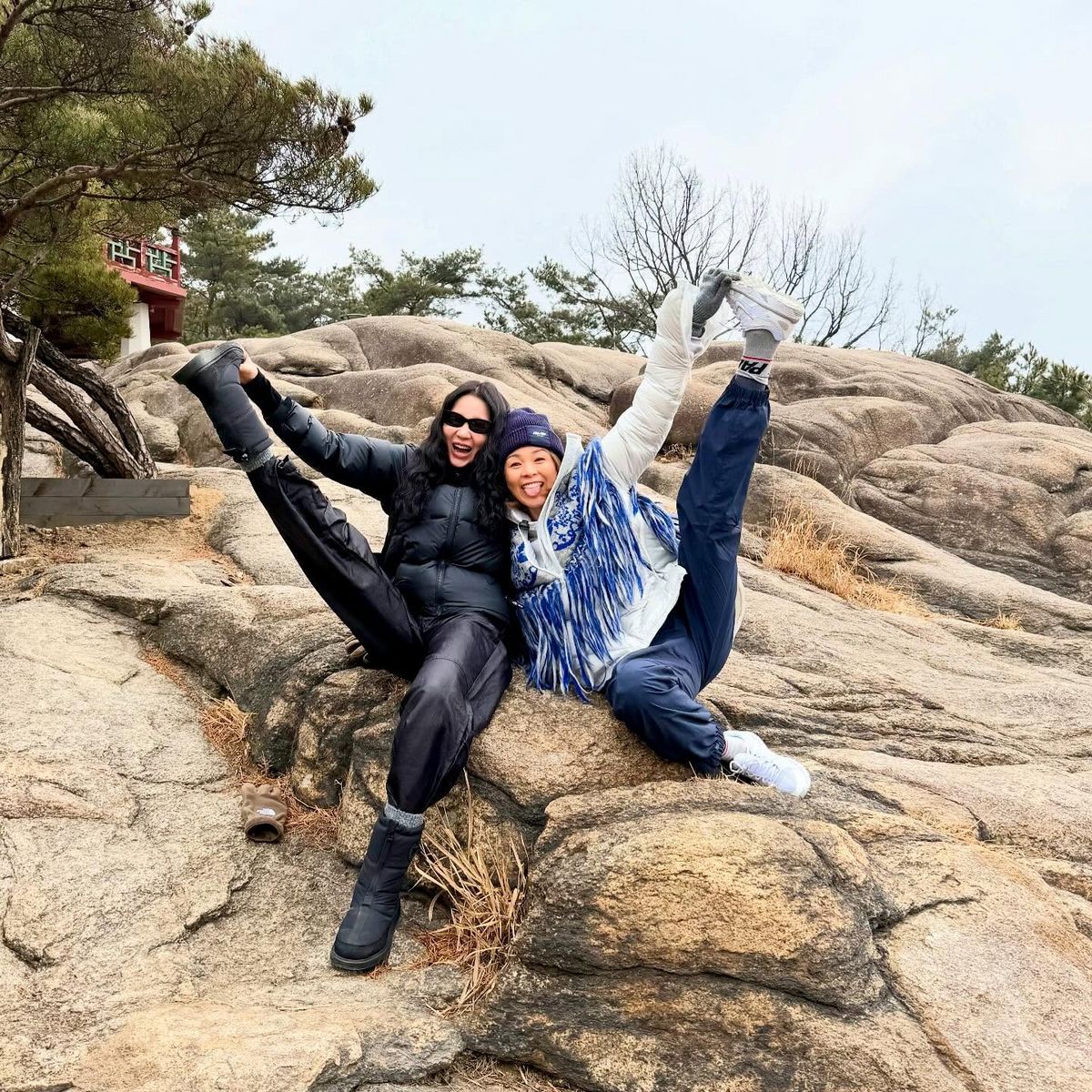 장윤주, 야노 시호 등산 | 인스타그램 @shiho_style