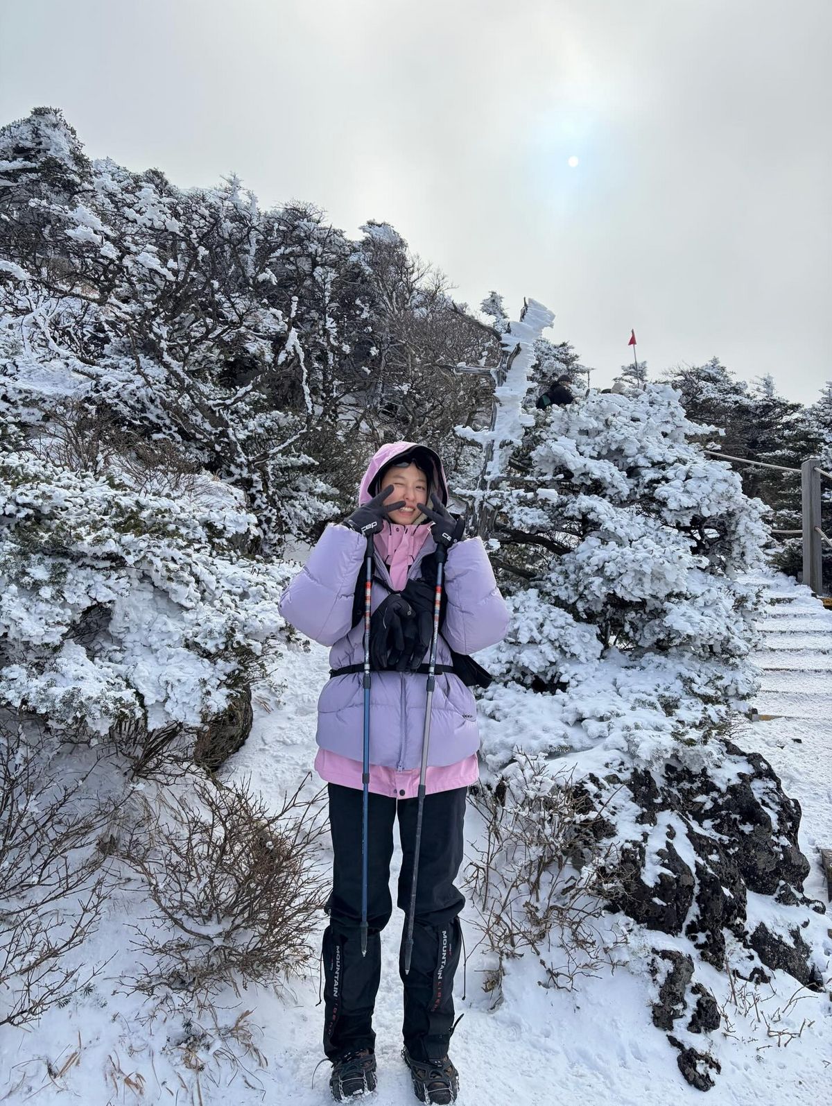 설현 등산 | 인스타그램 @s2seolhyuns2