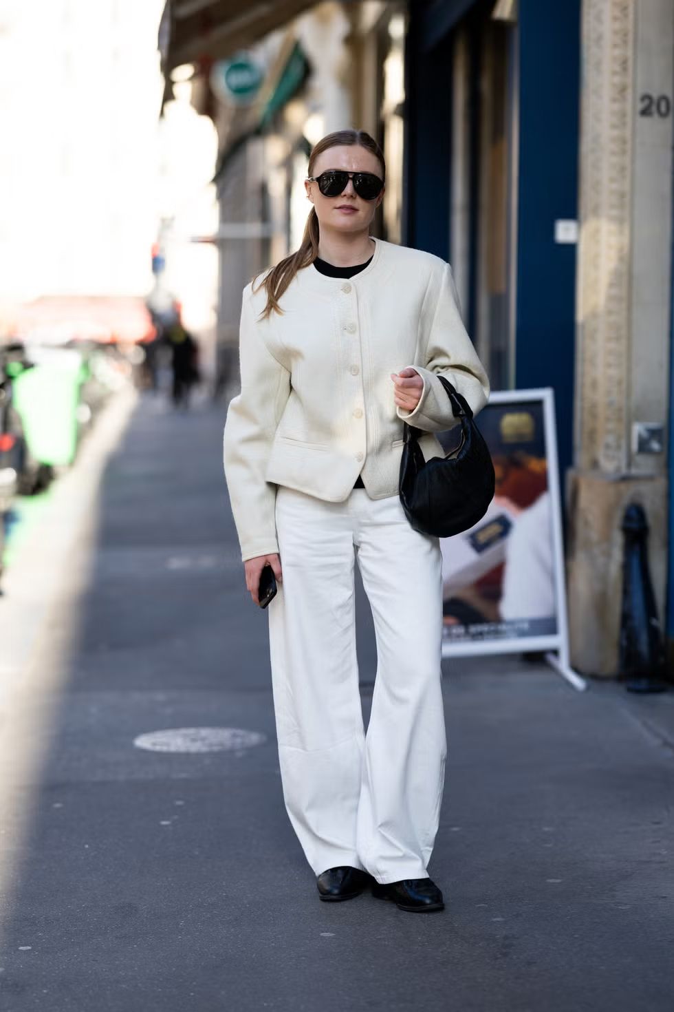 흰색 청바지 코디 | 사진 Valentina Frugiuele//Getty Images