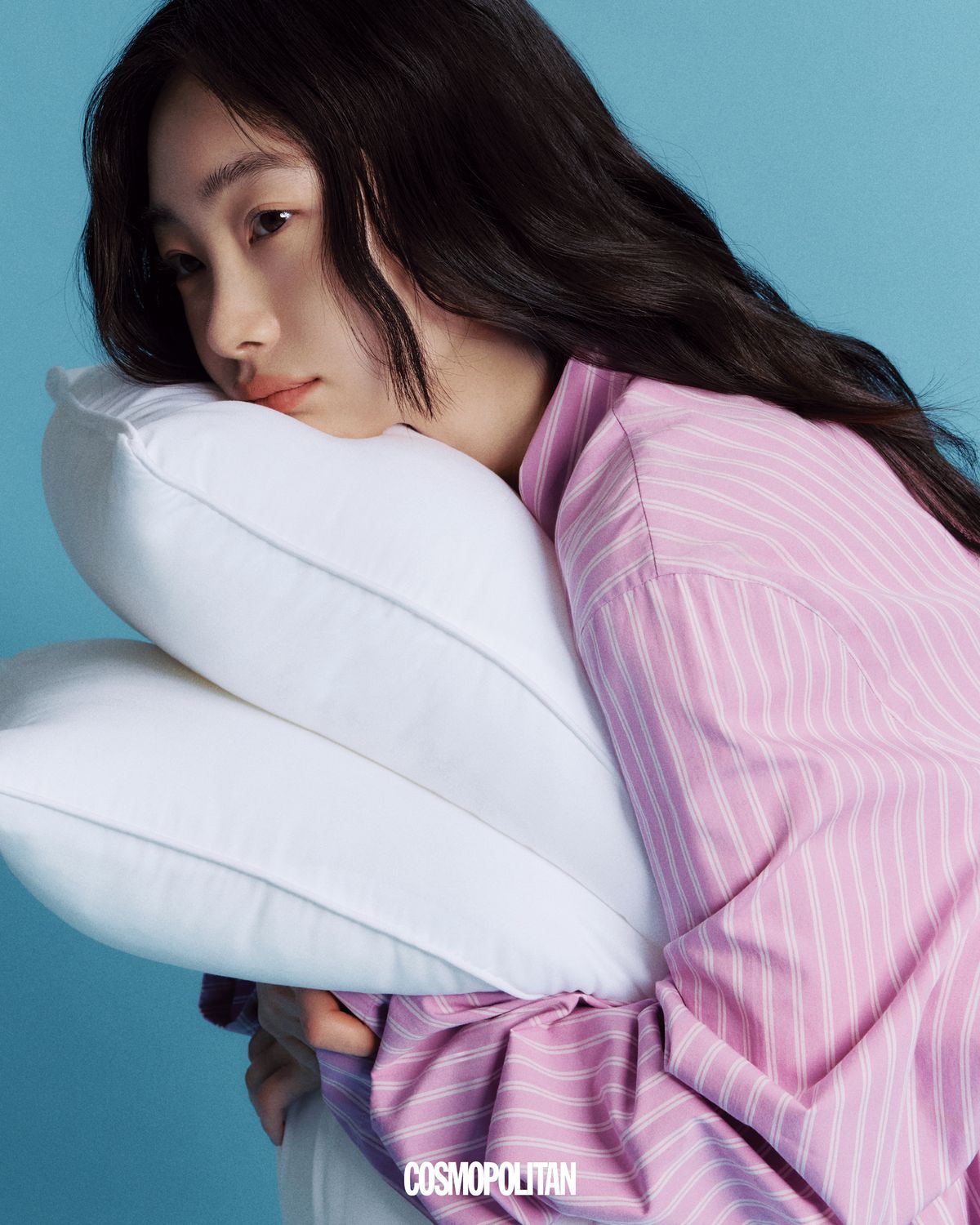 포플린 롱 슬리브 셔츠 Tekla. 베개 에디터 소장품.