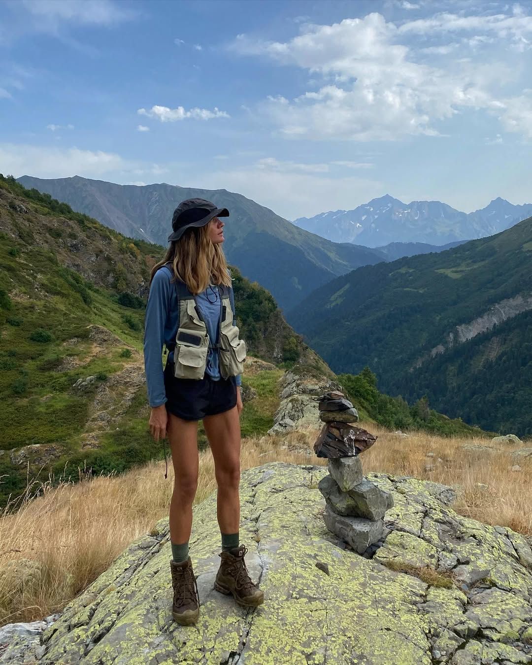 컬러 바람막이 | 인스타그램 @wwallerra