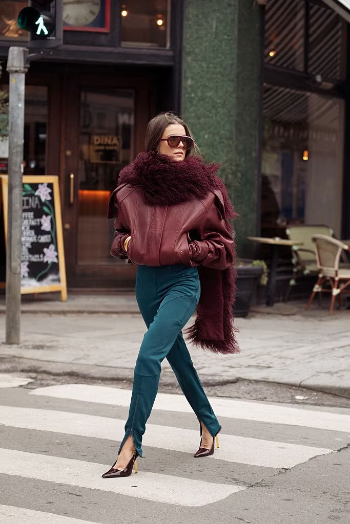 컬러 데님 코디법 7가지 | Raimonda Kulikauskiene//Getty Images