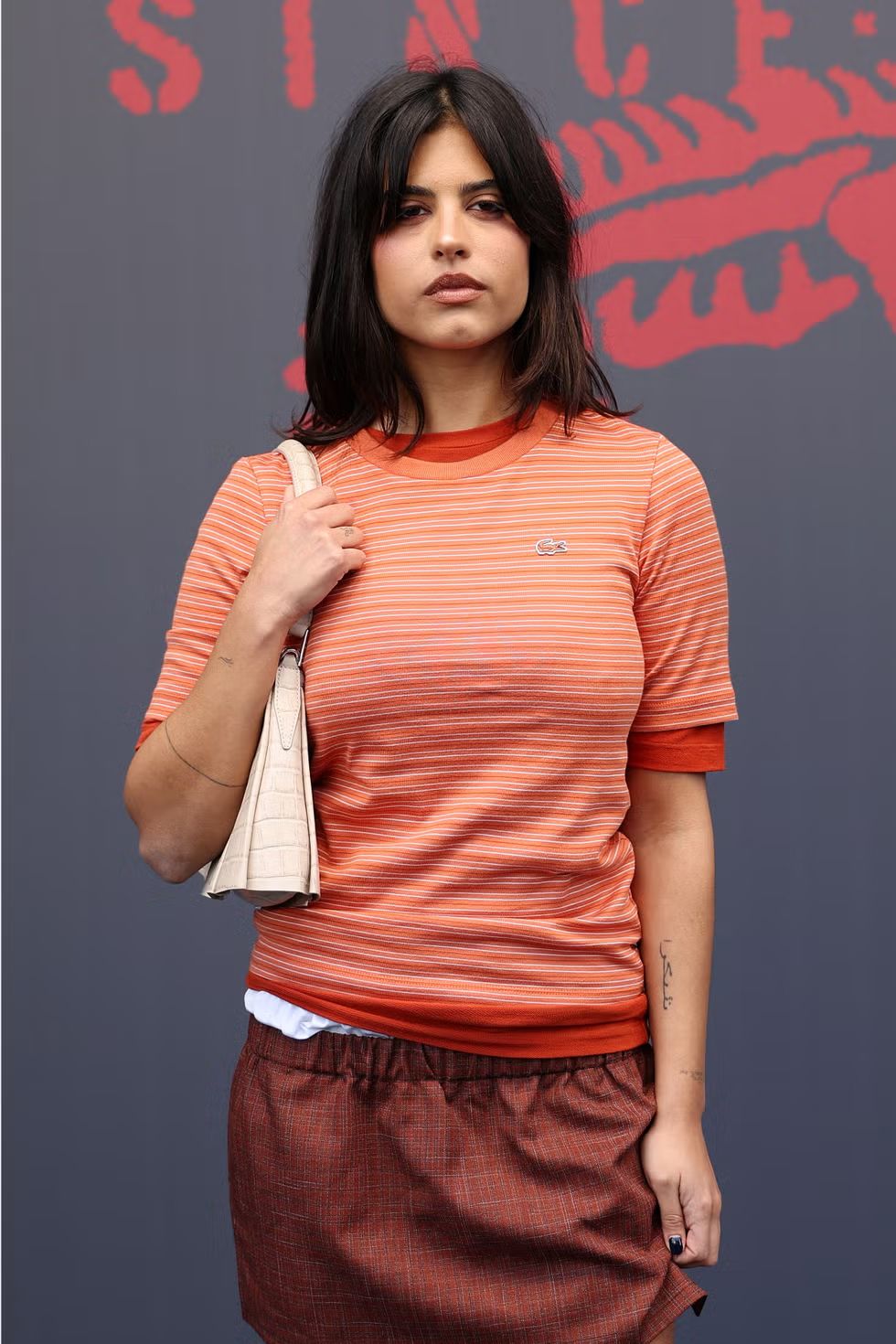 레이어드 티셔츠 스타일링 팁 | Aurore Marechal//Getty Images