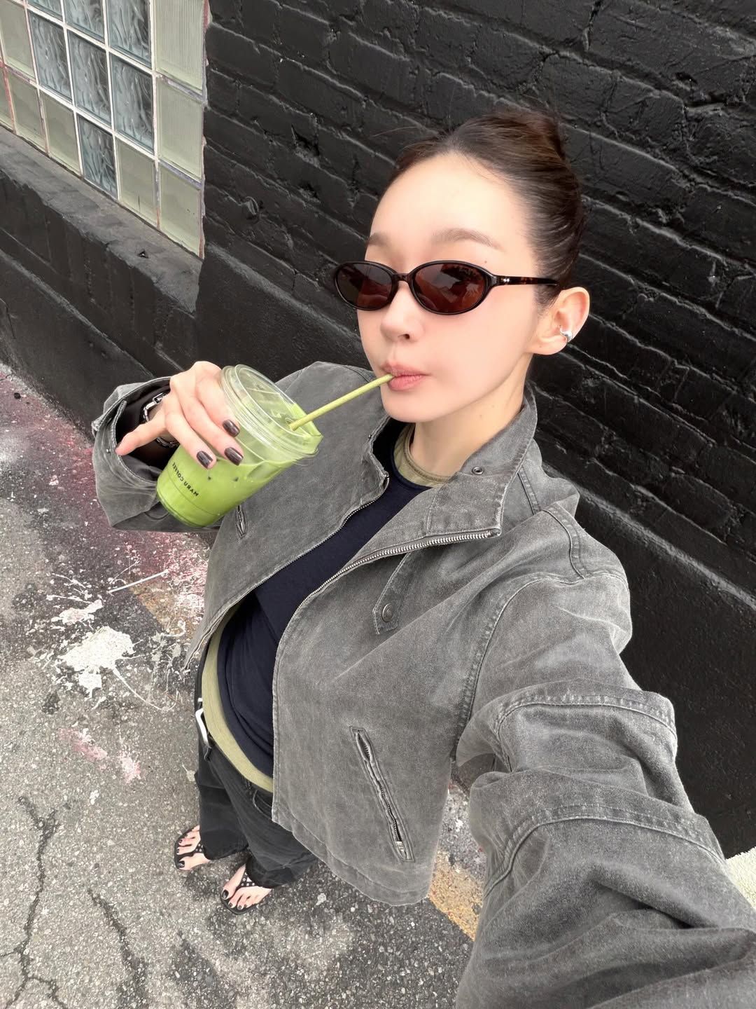 강민경 블루종 패션 | 인스타그램 @iammingki 