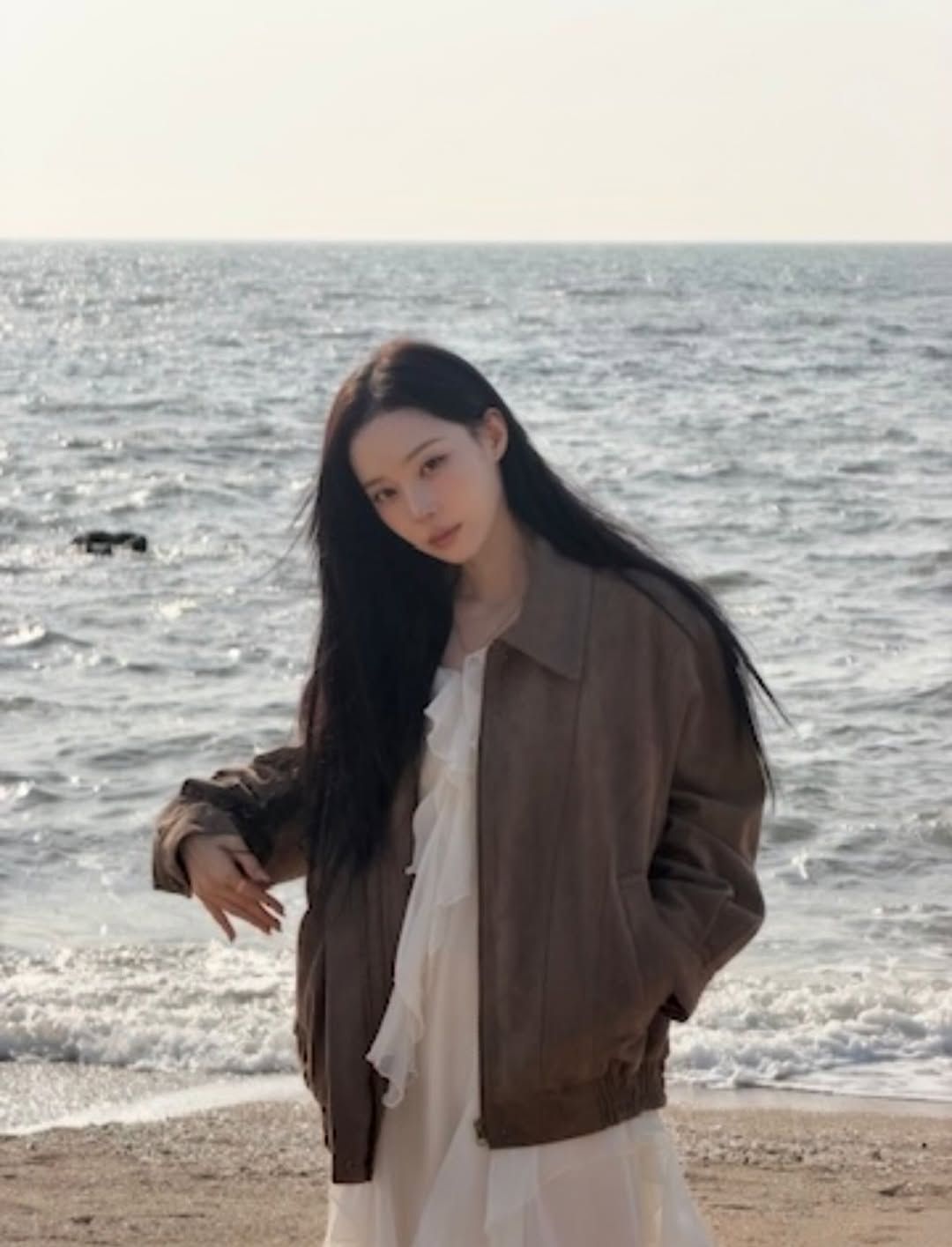 에스파 윈터 블루종 패션 | 인스타그램 @imwinter