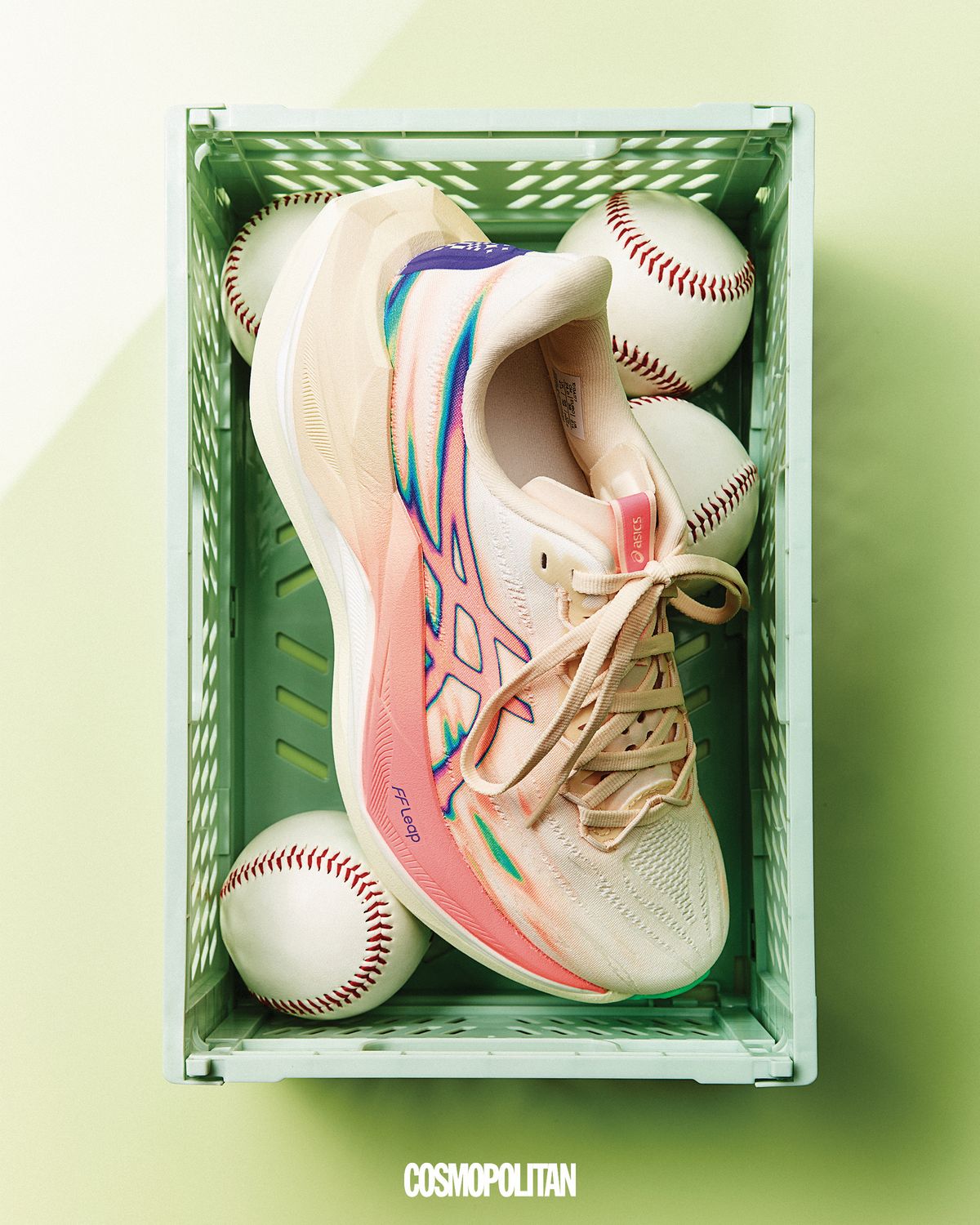 트램펄린에서 영감을 얻은 아웃솔로 반발력을 높인 슈퍼블라스트 3 25만9천원 Asics.