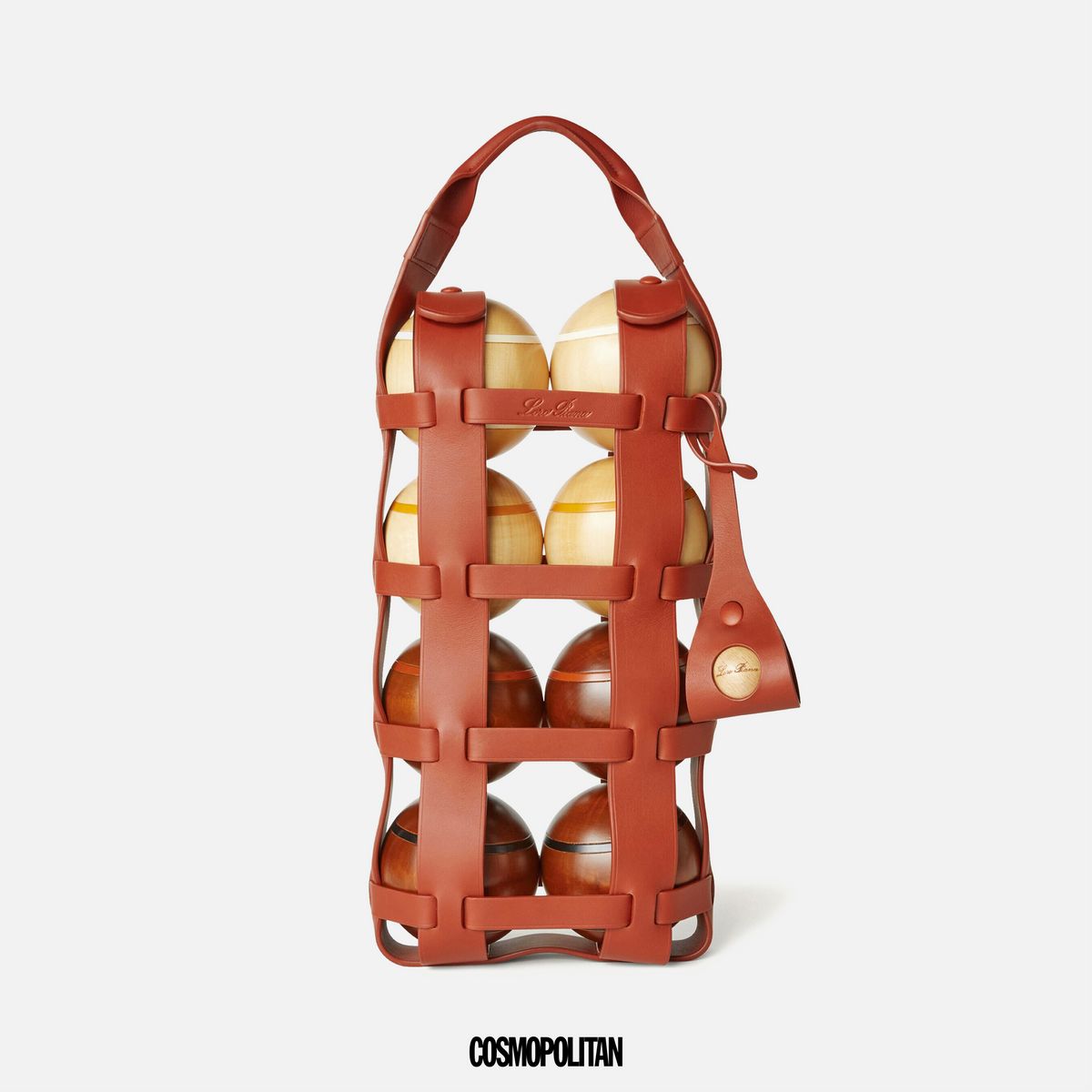 볼과 잭을 넣어 보관할 수 있는 레더 케이스와 함께 구성한 불스 게임 세트 가격미정 Loro Piana.