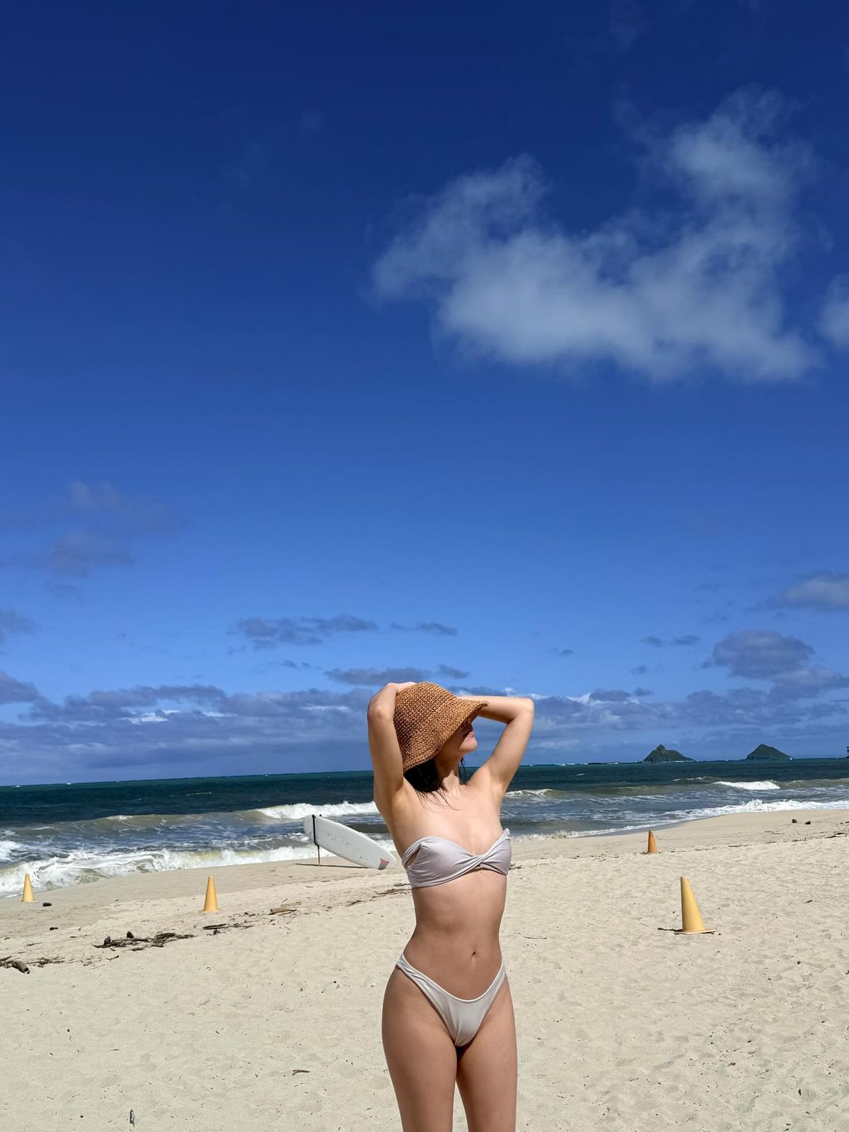 솔라 비키니 | 인스타그램 @solarkeem