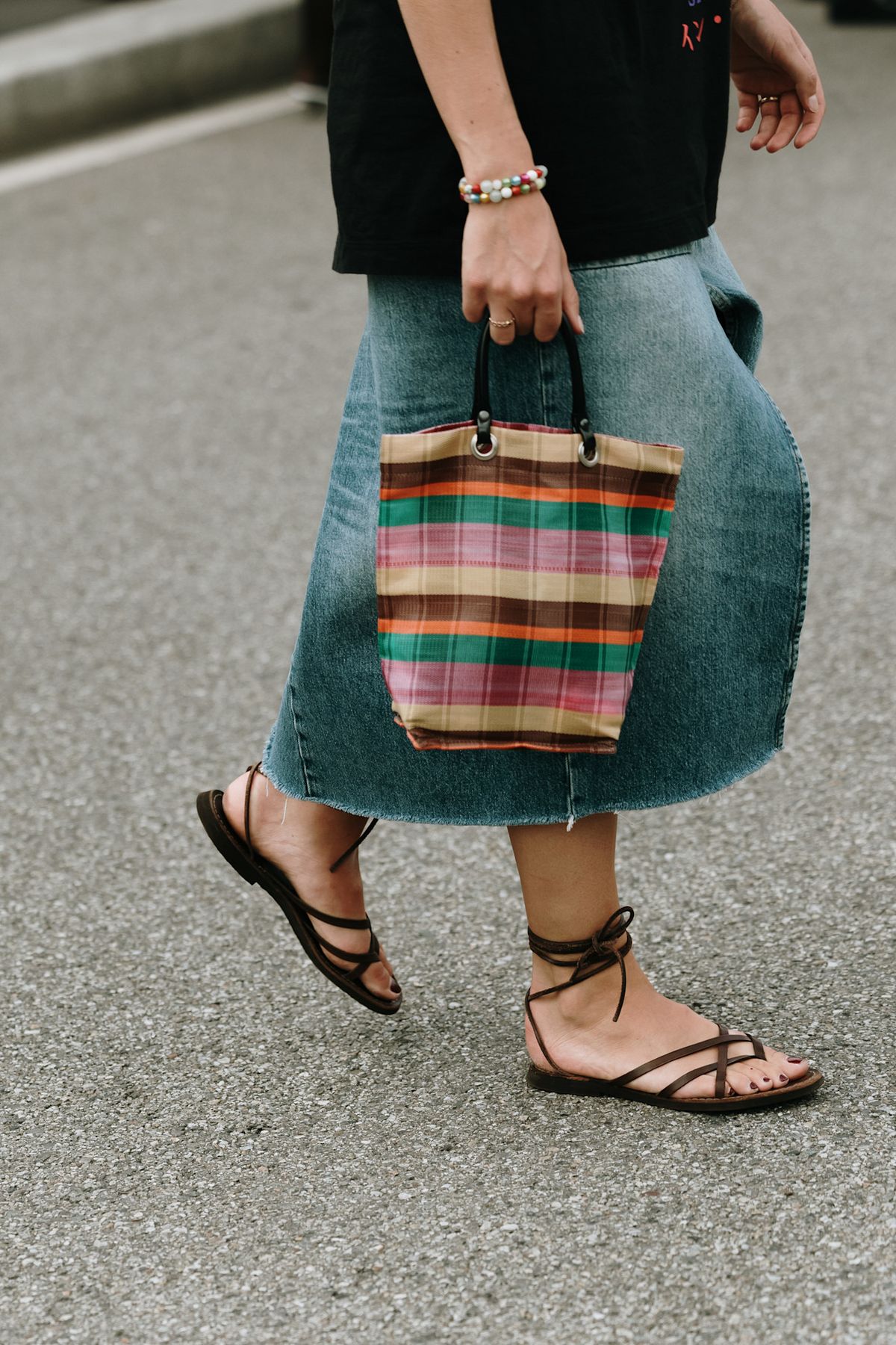 샌들을 다양하게 신는 방법. 사진 아이맥스트리