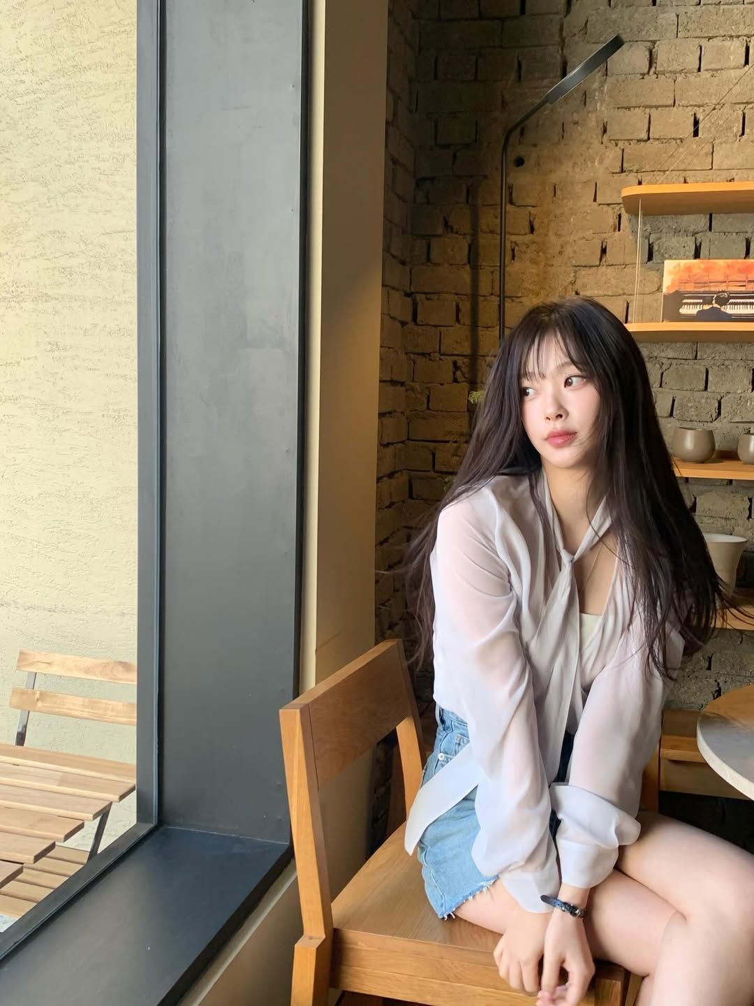 최희진 리본 블라우스 | 인스타그램 @heee_jjinn