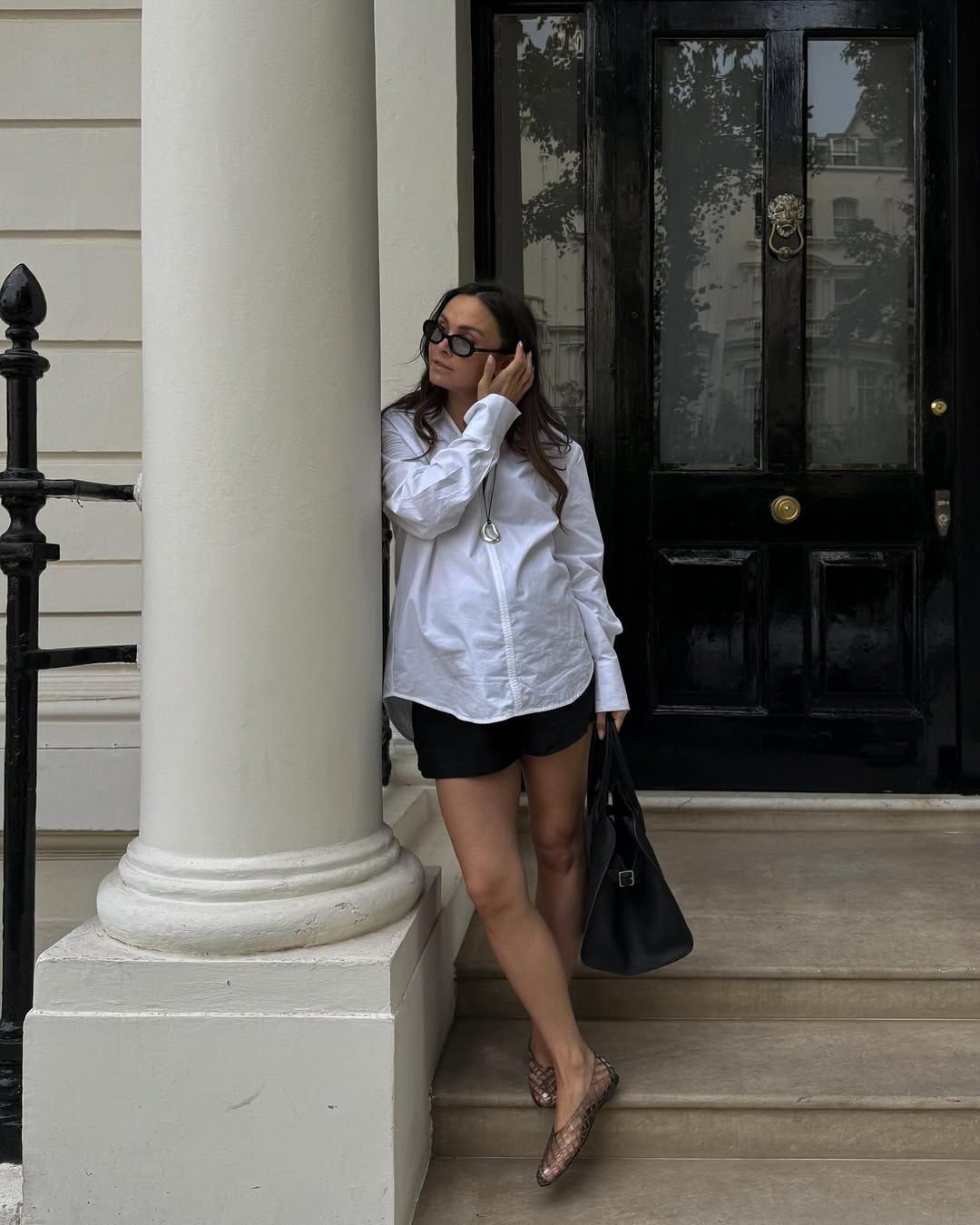 젤리 슈즈 WITH 쇼츠 | 인스타그램 @felicitymbird