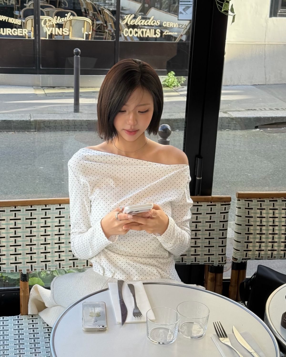 솔로지옥 김고은 오프숄더 | 인스타그램 @goxnniee