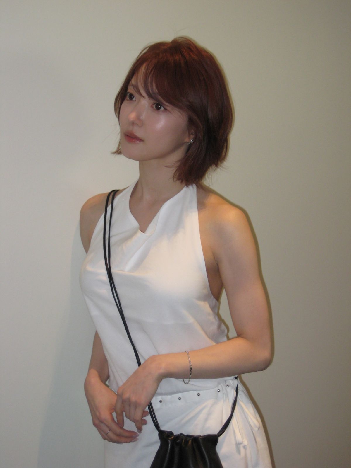 이세영의 홀터넥 코디. 인스타그램 @seyoung_10