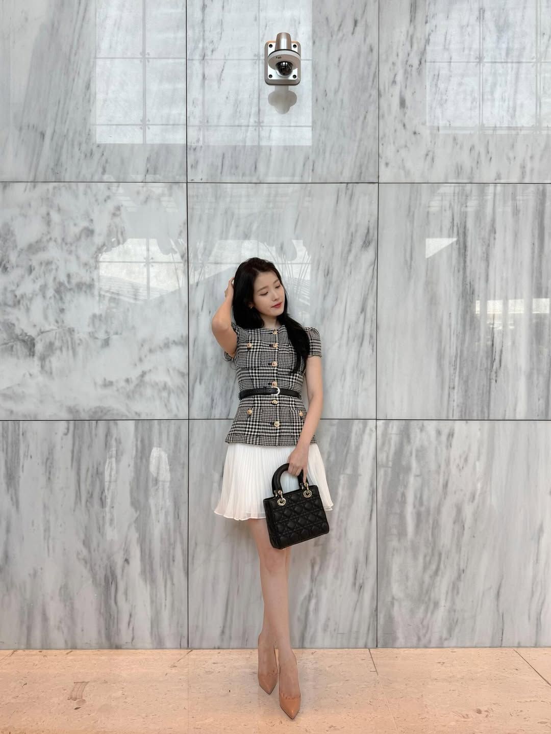 <21세기 대군부인> 아이유 패션 | 인스타그램 @dlwlrma