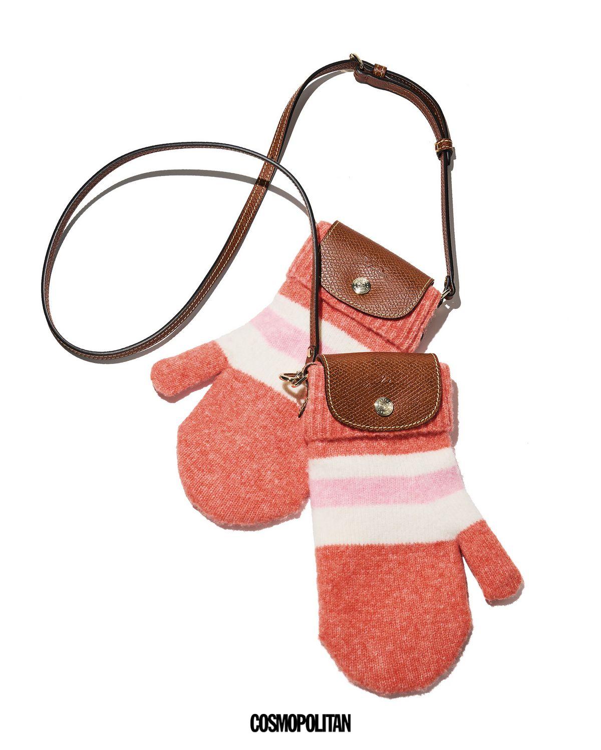 장갑 모양 크로스 백 69만원 Longchamp.