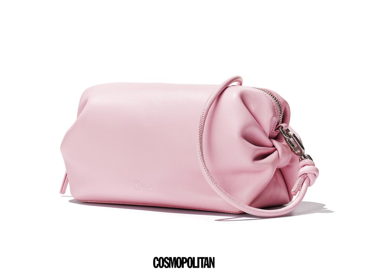 리본 디테일 클러치 백 3백10만원 Dior.