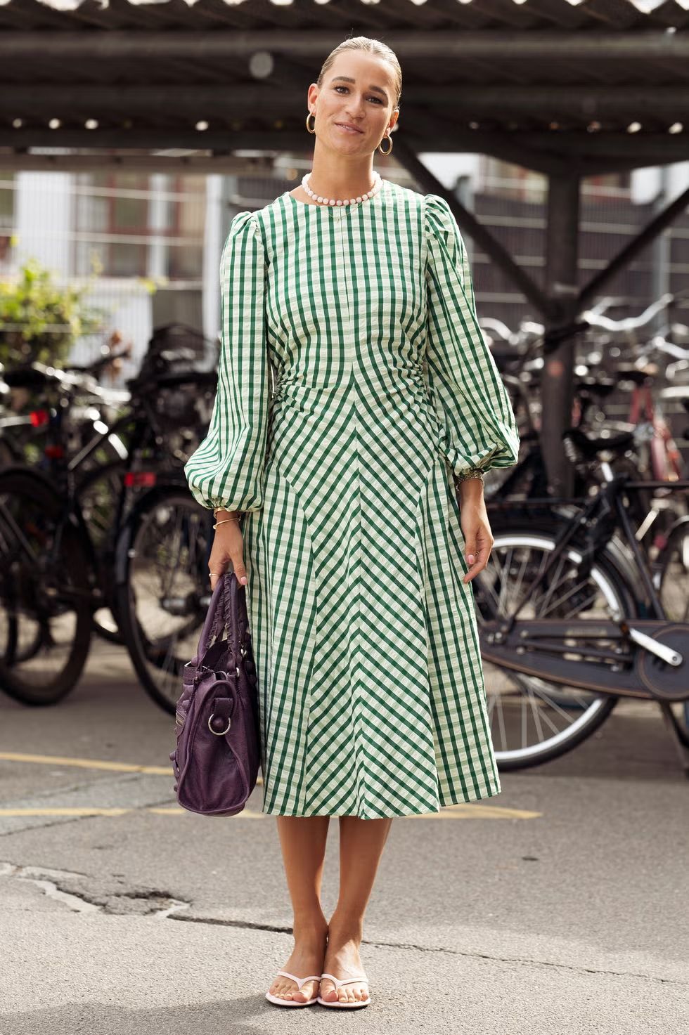 깅엄 체크 원피스 | 게티 이미지