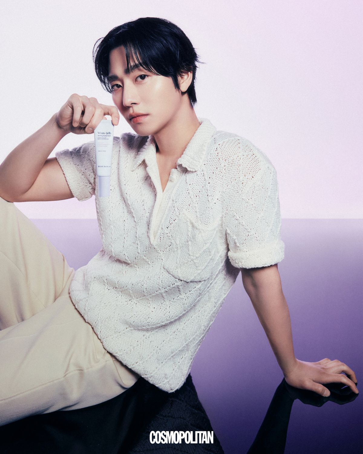 니트 톱 EENK. 아이보리 팬츠 스타일리스트 소장품