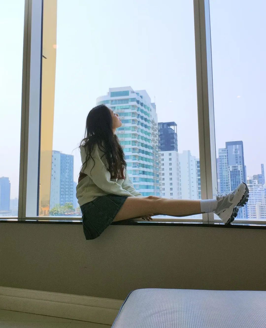 청치마를 입은 선미. 사진 인스타그램 @miyayeah