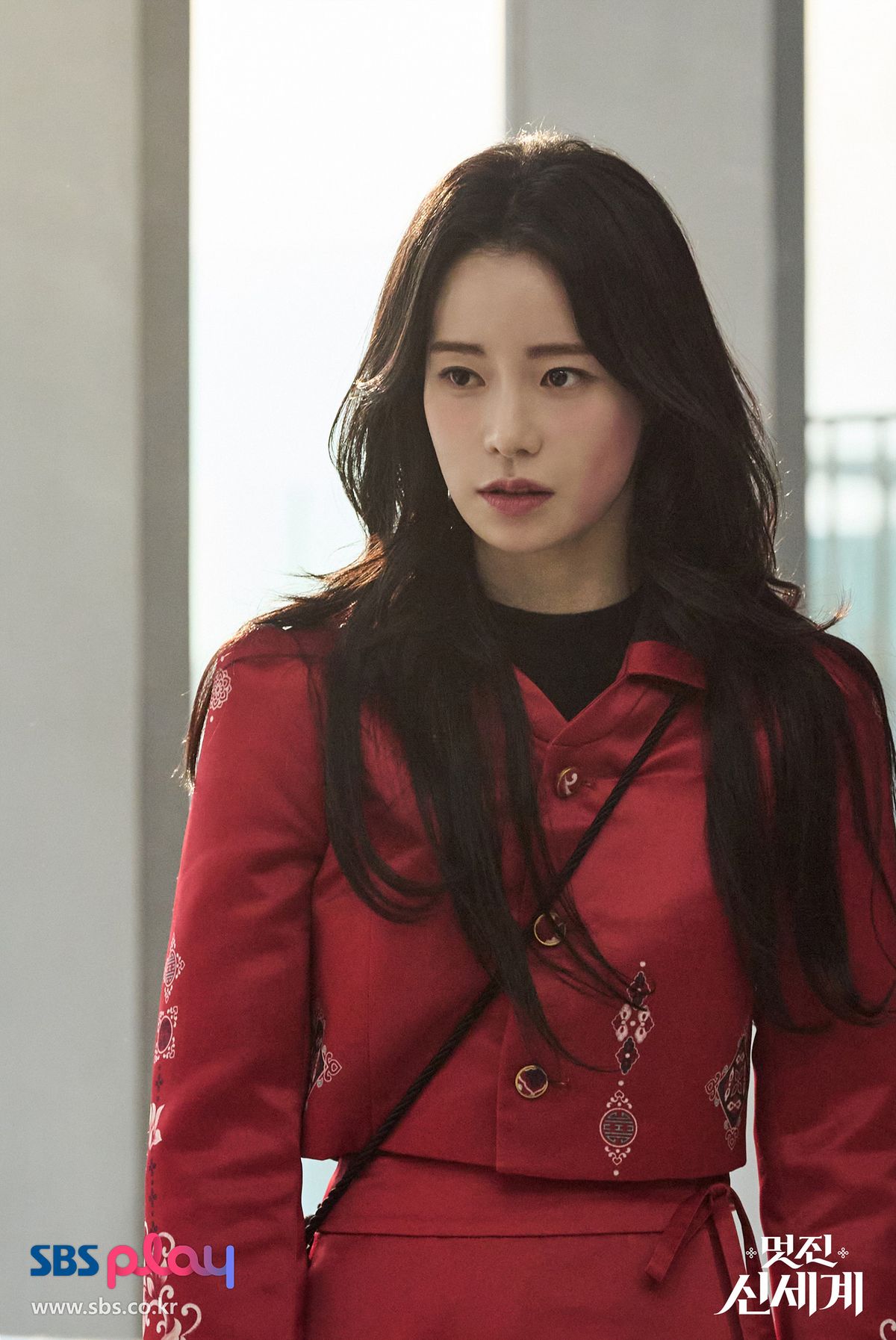 SBS 드라마 <멋진 신세계> 임지연, 현대 한복 패션 | 인스타그램 @sbsdrama.official